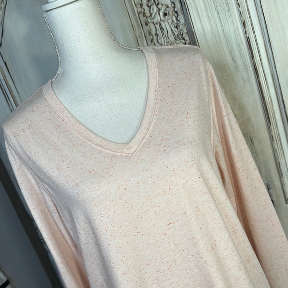 Carhartt Cotton Blend Women's Light Peachy Pink V-Neck Long Sleeve T-Shirt Top - Picture 2 of 11